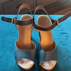 Garnet Hill Brown and Tan Women's Sandals